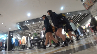 真‧偷拍神人!!不管站著坐著 只要是高中妹內褲顏色都引人遐想 4 真‧偷拍神人!!不管站著坐著 只要是高中妹內褲顏色都引人遐想 4