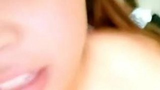 [JAV101精選直播!]觀眾問套子戴了沒? :沒有，沒買到。 二十幾不到就玩那麼兇