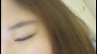 突然將胸器露出 讓大家都震驚了! 突然將胸器露出 讓大家都震驚了!