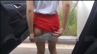 準備停車卻在一旁玩露出 分明就是很癢想被幹了 準備停車卻在一旁玩露出 分明就是很癢想被幹了