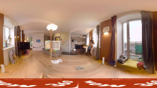 美女真真正正的换衣服 美女真真正正的换衣服