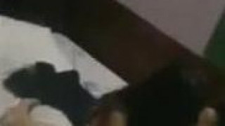 白富美漂亮美女和朋友一起健身時被教練的肌肉深深吸引住,結束後直接到酒店開房,沒想到朋友竟然在偷拍! 白富美漂亮美女和朋友一起健身時被教練的肌肉深深吸引住,結束後直接到酒店開房,沒想到朋友竟然在偷拍!