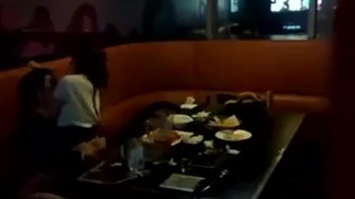 KTV包廂「啪啪啪」太投入 被偷拍都不知道 KTV包廂「啪啪啪」太投入 被偷拍都不知道