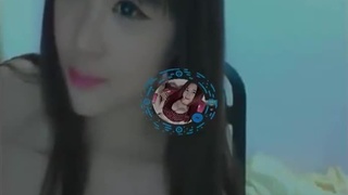 聊天妹故弄玄虛卻意外露點!巧克莉豆太搶戲從指縫間露出!網友大飽眼福:想捏 聊天妹故弄玄虛卻意外露點!巧克莉豆太搶戲從指縫間露出!網友大飽眼福:想捏