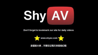 韩国学妹在午饭时间跟我厕所爱爱 韩国学妹在午饭时间跟我厕所爱爱