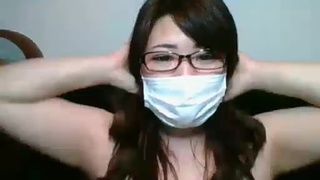 不想讓人認出我在全裸直播 於是戴上了口罩 不想讓人認出我在全裸直播 於是戴上了口罩