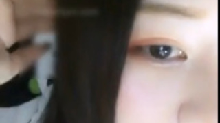 趁室友不在大學生在宿舍自拍摳摳的特寫 趁室友不在大學生在宿舍自拍摳摳的特寫