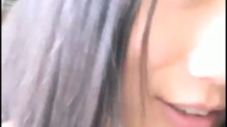 網友自拍撩衣服 還怕被窗戶對面的偷窺 網友自拍撩衣服 還怕被窗戶對面的偷窺