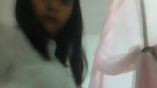 小蘿莉不知受甚麼刺激 跳舞跳跳直接開脫 小蘿莉不知受甚麼刺激 跳舞跳跳直接開脫