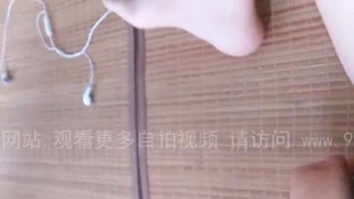 炎炎夏日要幹嘛?看爆奶妹自慰囉 炎炎夏日要幹嘛?看爆奶妹自慰囉