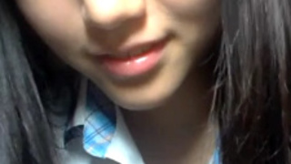 這名女學生自拍校服扣子解開! 內衣扣子也解開!真想好好認識她~ 這名女學生自拍校服扣子解開! 內衣扣子也解開!真想好好認識她~