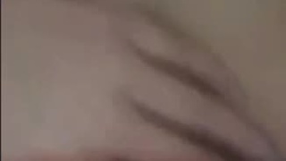 最近很夯手機的直播軟體就是有妹喜歡用來給別人晃奶又掰穴~ (4) 最近很夯手機的直播軟體就是有妹喜歡用來給別人晃奶又掰穴~ (4)