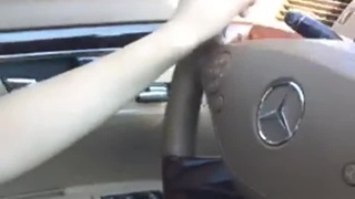 賓士妹有錢又料!專注開胸前巨乳任我揉!盡情擠壓搞得她小鹿亂撞:停車我就完蛋惹 賓士妹有錢又料!專注開胸前巨乳任我揉!盡情擠壓搞得她小鹿亂撞:停車我就完蛋惹