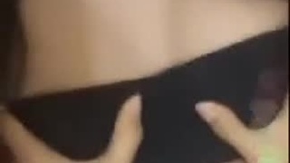 找男友來搓乳!一個不小心擠得太忘我...女友的「巧克力豆」被網友看光:感覺甜甜的 找男友來搓乳!一個不小心擠得太忘我...女友的「巧克力豆」被網友看光:感覺甜甜的