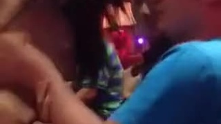 跟兄弟去happy叫了一個大奶長髮妹子來炒炒氣氛 跟兄弟去happy叫了一個大奶長髮妹子來炒炒氣氛