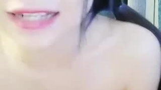 H罩杯美少女不停抖奶 讓人口水直流 H罩杯美少女不停抖奶 讓人口水直流