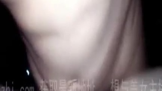 我的女友很會噴水噴的地板都濕了 我的女友很會噴水噴的地板都濕了