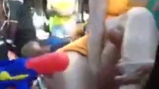 檳榔西施搶生意露鮑魚?檳榔西施被顧客抱起來掰開大腿!裙底風光直接看:還被射 檳榔西施搶生意露鮑魚?檳榔西施被顧客抱起來掰開大腿!裙底風光直接看:還被射