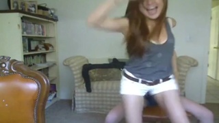 新加坡兩黃髮少女瘋狂發洩挑逗私拍 新加坡兩黃髮少女瘋狂發洩挑逗私拍