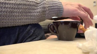 卒業生＆グラドル決定のWプレミア大型素人Jカップ美女18歳。彼女を口説きハメれるかに挑戦の巻。前編