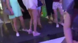 世界这么大,大家一块看 世界这么大,大家一块看