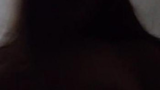 少妇忘情女上位,扭腰扭得太舒服了,光线有点暗,请各位提高对比度观影更加。 少妇忘情女上位,扭腰扭得太舒服了,光线有点暗,请各位提高对比度观影更加。