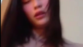 年紀那麼小的女孩怎麼那麼大的巨乳!!臉還蠻可愛! 年紀那麼小的女孩怎麼那麼大的巨乳!!臉還蠻可愛!