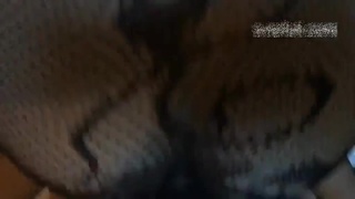 妹妹穿著性感情趣一邊被乾一邊打電話讓閨蜜聽呻吟 妹妹穿著性感情趣一邊被乾一邊打電話讓閨蜜聽呻吟