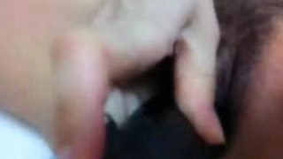 창녀 아내가 가장 좋아하는 것.. 보지속을 꽉 체워주는 느낌이 든다는 굵기와 수십번 쑤셔도 아프지 않는 말랑말랑한 재질과 보지속 끝 자궁입구까지 박아도 잡을 수 있는 부분이 남아있는 길이.. 초대남 자지도 저런 형태이면 정말 좋아하더군요..