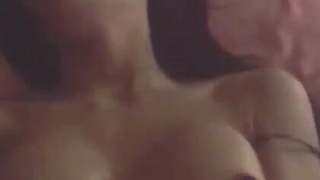 冰冰又來了 淫蕩的呻吟讓人褲襠超緊繃 冰冰又來了 淫蕩的呻吟讓人褲襠超緊繃