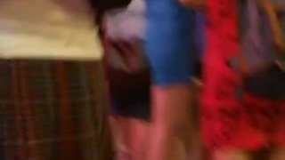 走到哪拍到哪!色狼跟拍某李姓女藝人的裙底風光!長腿間、裙底下美景曝光:身材真好 走到哪拍到哪!色狼跟拍某李姓女藝人的裙底風光!長腿間、裙底下美景曝光:身材真好