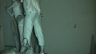 暗巷被偷拍的四腳獸 暗巷被偷拍的四腳獸