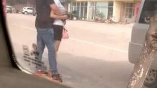 女的饥渴的不行了,大白天的就用屁股顶男人的鸡巴了 扒糗事最新地址 够骚 女的饥渴的不行了,大白天的就用屁股顶男人的鸡巴了 扒糗事最新地址 够骚