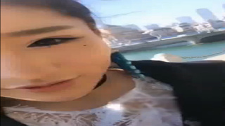 某位小姐在遊樂園邊吃烤肉邊玩露出! 某位小姐在遊樂園邊吃烤肉邊玩露出!