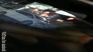 情侶慾火難耐在路旁直接車震!旁邊一堆人在拍照幹不誤! 情侶慾火難耐在路旁直接車震!旁邊一堆人在拍照幹不誤!