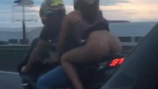 : That’s distracting That ass deserves to be flashed : That’s distracting That ass deserves to be flashed