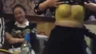 东莞28岁老婆爱露出(看过喜欢麻烦帮忙转发) 东莞28岁老婆爱露出(看过喜欢麻烦帮忙转发)