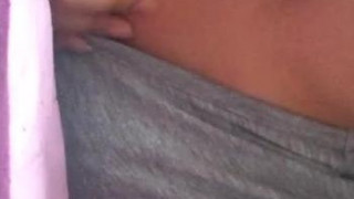 빤쭈벗고 침대에 보지 비비기 빤쭈벗고 침대에 보지 비비기