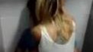 厕所里就干了起来 厕所里就干了起来