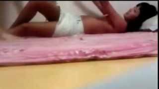 [好想淫韓國!]雙手歡迎進入她的蜜縫 但剛進就喊著好痛!