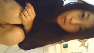 正妹自拍放尿過程 連大姨媽都一起出現了 正妹自拍放尿過程 連大姨媽都一起出現了