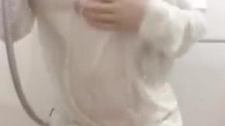 大波港女濕身誘惑 大波港女濕身誘惑