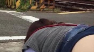 踏み切り… フフフ… 踏み切り… フフフ…