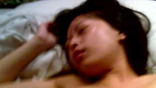 細胸香港女網友被男網友插完再口爆自拍 細胸香港女網友被男網友插完再口爆自拍