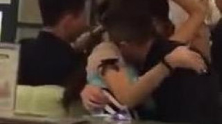 蘭桂坊翠華蒲精當眾性高潮 淫娃拉低底褲枱底任摸 1 蘭桂坊翠華蒲精當眾性高潮 淫娃拉低底褲枱底任摸 1