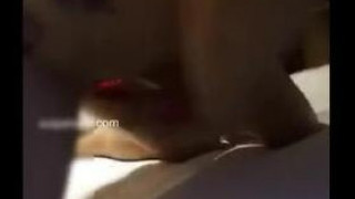 衣食无忧的小夫妻情人节3p找刺激 衣食无忧的小夫妻情人节3p找刺激