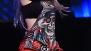 韓女團跳辣舞不慎露黑草 韓女團跳辣舞不慎露黑草