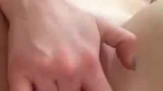 我的下面很容易濕 我的下面很容易濕