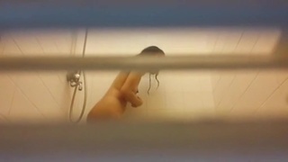 女孩子在出去搞之前洗澡!你猜會重點洗幾個部位? 女孩子在出去搞之前洗澡!你猜會重點洗幾個部位?