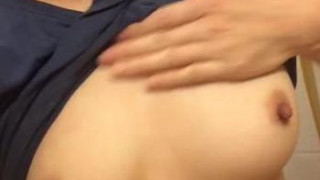 4/5人妻自拍 妈的你负点责任,这个是韩国女人,未婚有男友,在新加坡住,你这上来就盗人家视频还说是人妻,妈的打死你 4/5人妻自拍 妈的你负点责任,这个是韩国女人,未婚有男友,在新加坡住,你这上来就盗人家视频还说是人妻,妈的打死你